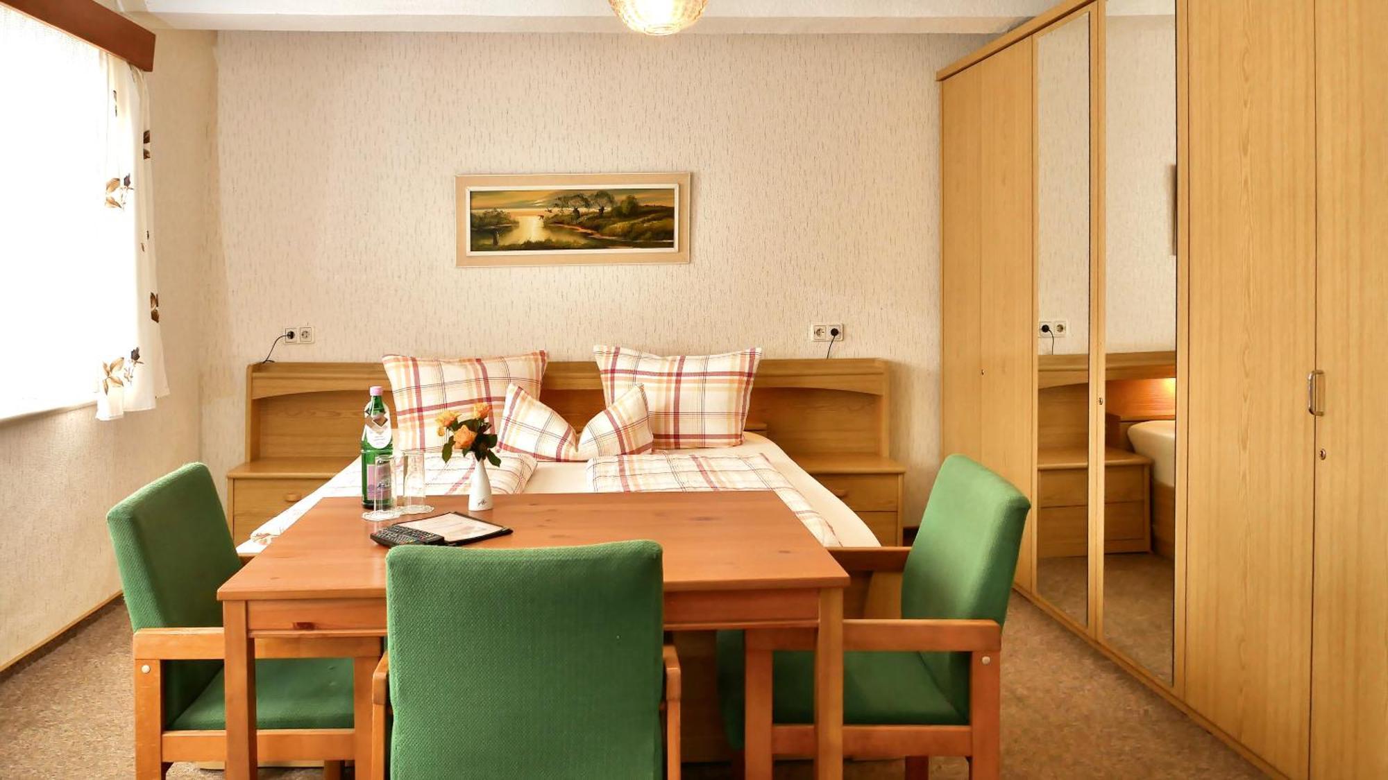 Pension Hoffmann Trebra ภายนอก รูปภาพ